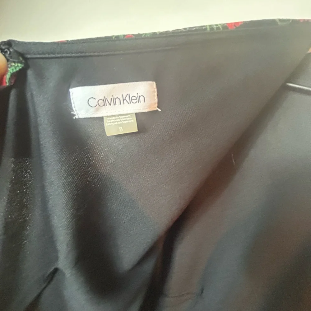 Calvin Klein Women's Sheath 3/4 Sleeve Floral Pleated Dress Size: 8 - Picture 10 of 15